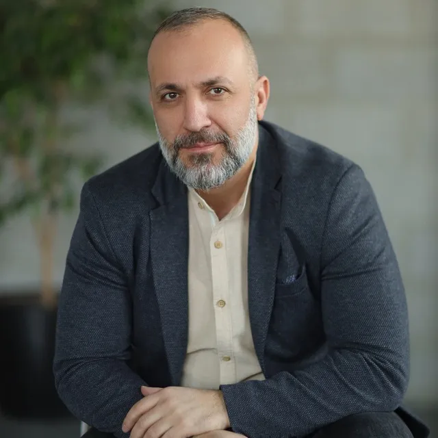 Hovnan Shahbazyan — логотип
