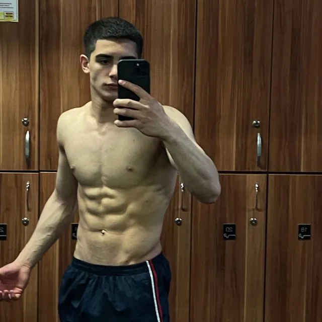 RUSVDX 🔞 молодой кавказец — логотип
