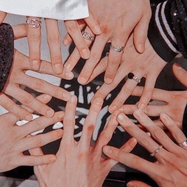 Stray Kids | JYP ️️ — логотип