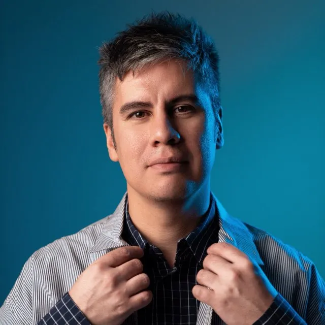 PR Задворнов: Тимати, ex-Black Star / МУЗ-ТВ — логотип телеграмм-канала